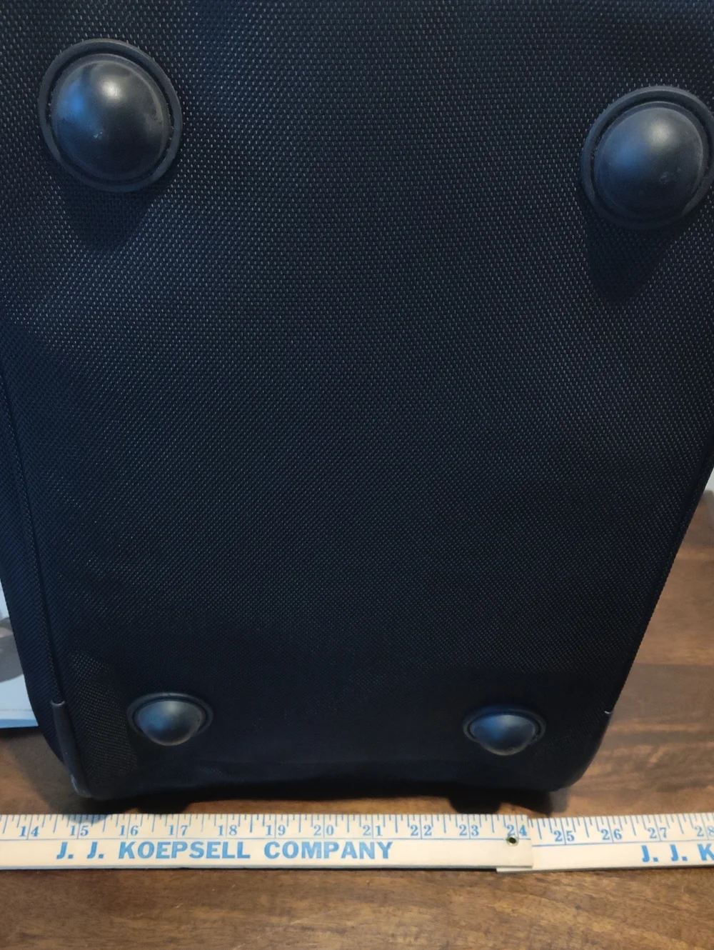 NWT Samsonite Crimson Red and Black Men's Duffel Bag with Shoulder Strap